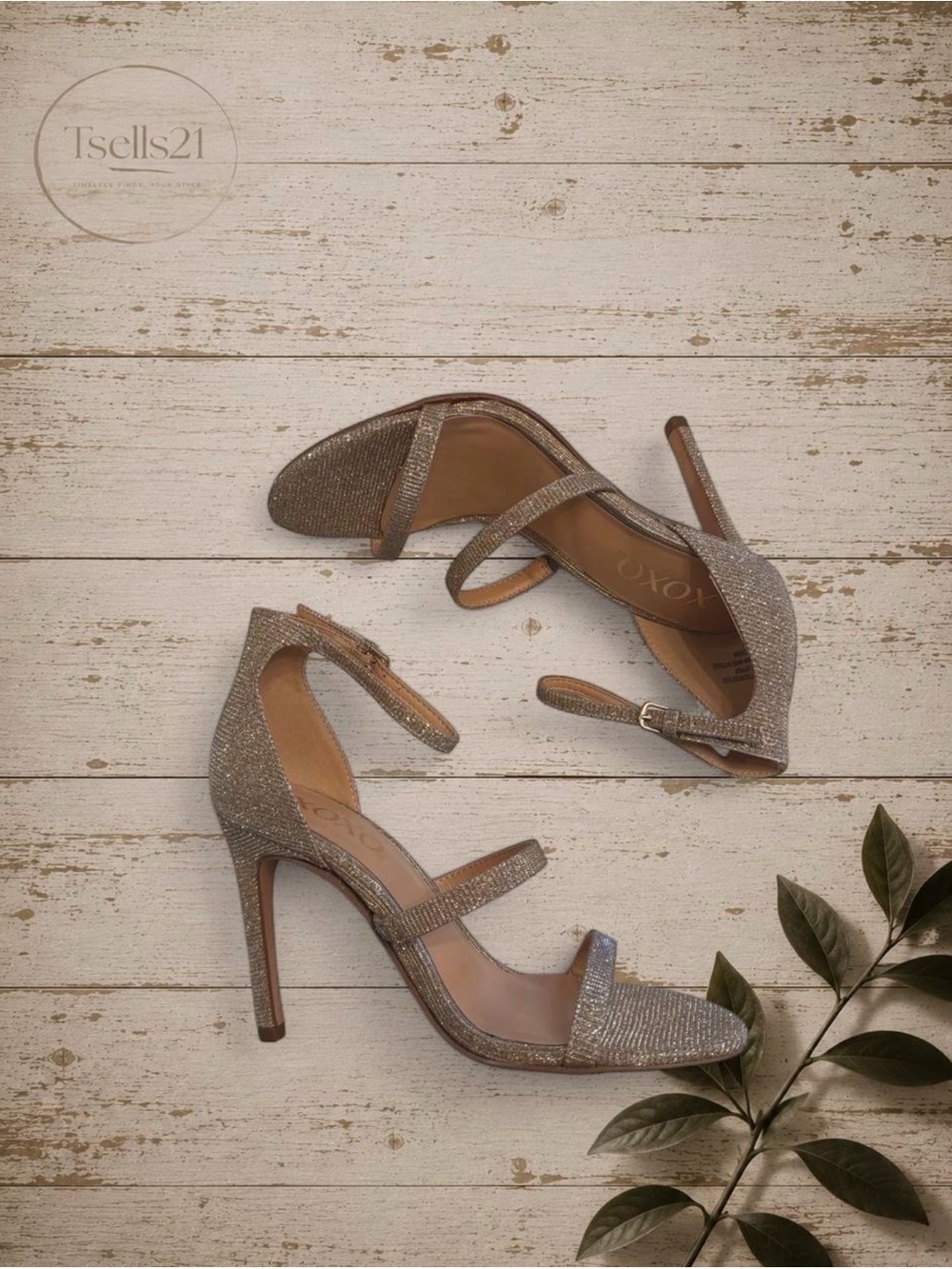 NWT XOXO "Bridgette" Gold Glitter Strappy Heels - Size 6.5